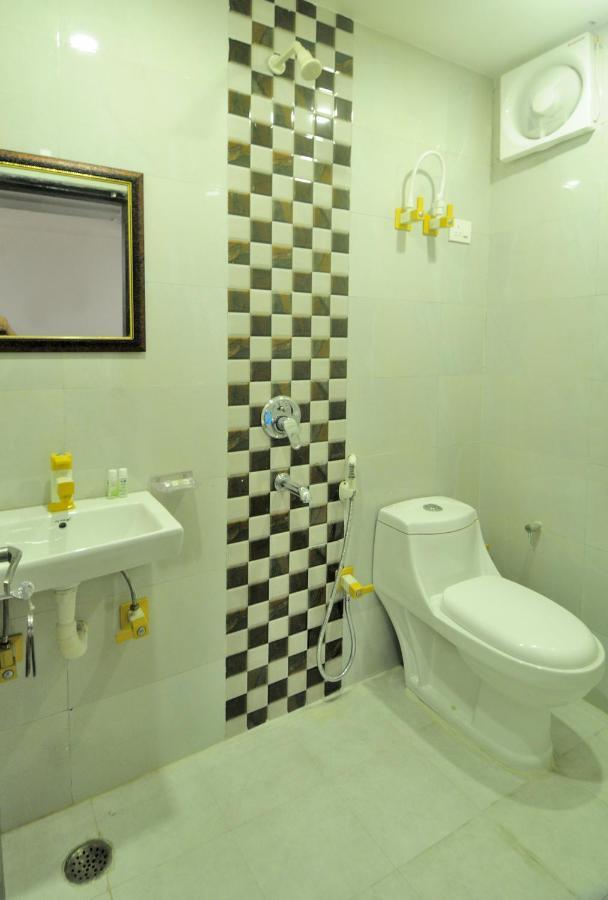 Hotel Noida Delight エクステリア 写真