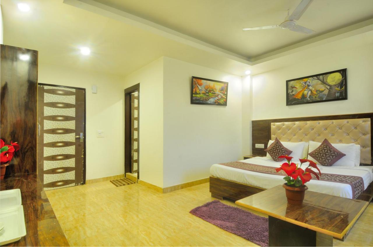 Hotel Noida Delight エクステリア 写真