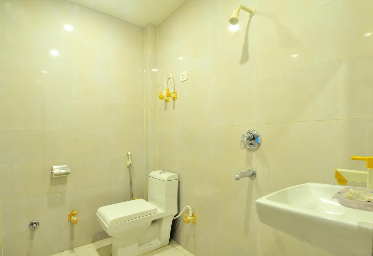Hotel Noida Delight エクステリア 写真