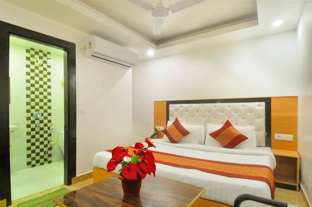Hotel Noida Delight エクステリア 写真