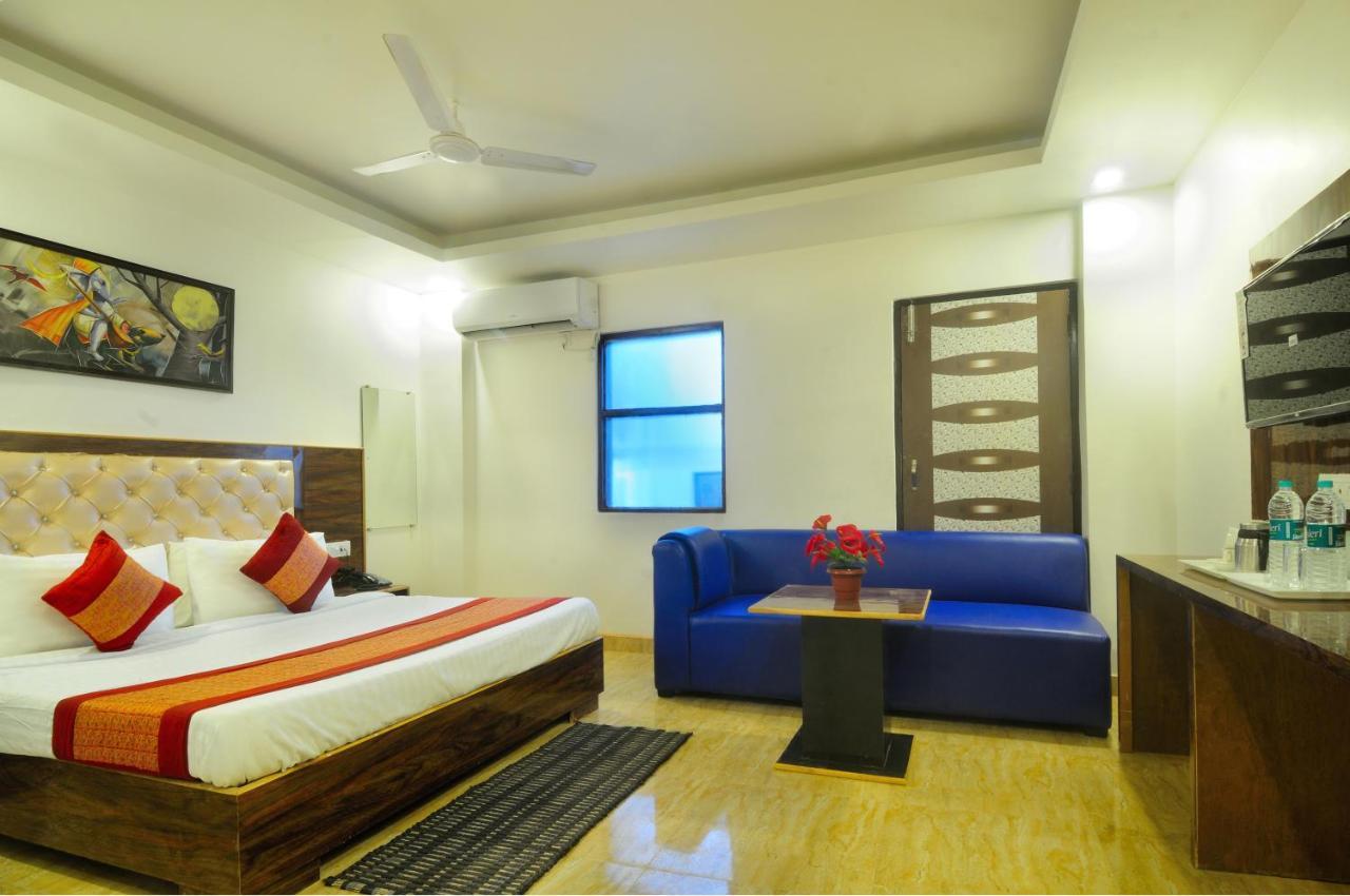 Hotel Noida Delight エクステリア 写真
